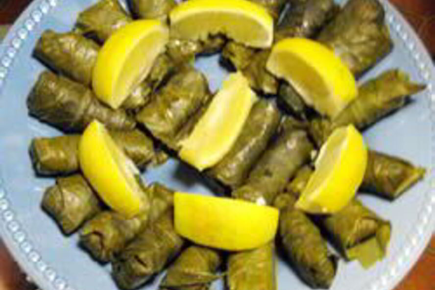 Рецепт долмы с изюмом и грецкими орехами