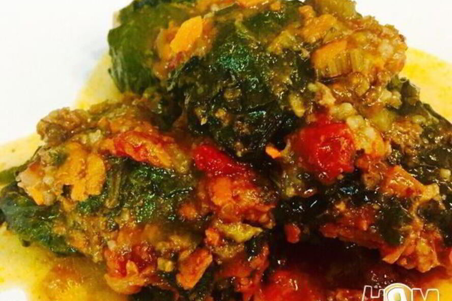 Рецепт голубцов в свекольной ботве