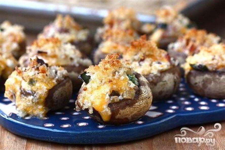 Рецепт грибов, фаршированных беконом