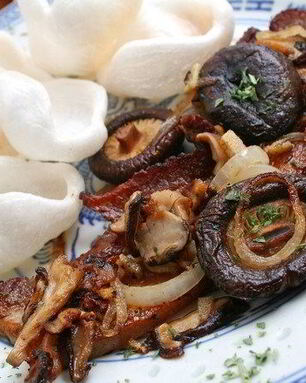 Грибы с ветчиной и имбирем