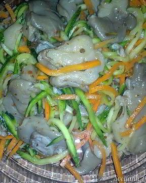 Грибы вешенки с овощами по-корейским мотивам