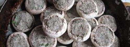 шампиньоны с сыром и орехами. Шаг 3