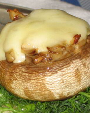 Шампиньоны с сыром