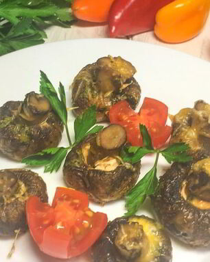 Шампиньоны в духовке целиком