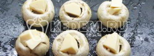 запеченные шампиньоны с сыром. Шаг 3