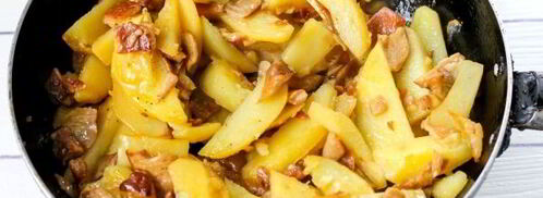 жареные рыжики с картошкой. Шаг 8