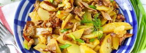 жареные рыжики с картошкой. Шаг 9