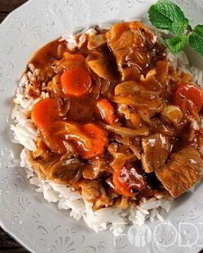 Гуляш из говядины в мультиварке