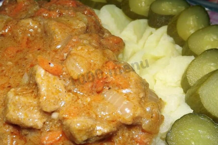 Рецепт гуляша из грудки с подливкой
