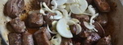 гуляш из печени со сметаной. Шаг 5