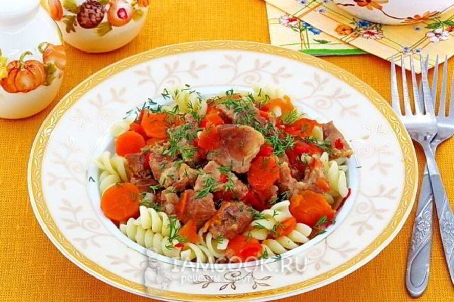 Рецепт гуляша из свинины по-мадьярски в мультиварке