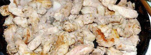 гуляш из свинины с красным вином. Шаг 5