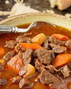 Гуляш по-венгерски с фасолью