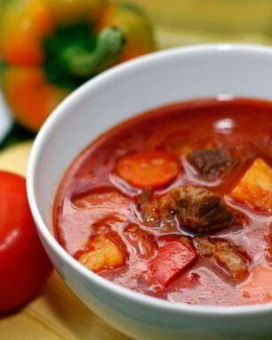 Гуляш с картофелем