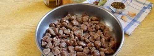 пряный гуляш из говядины на сковороде. Шаг 6