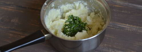 картофельное пюре с чесноком и базиликом. Шаг 7