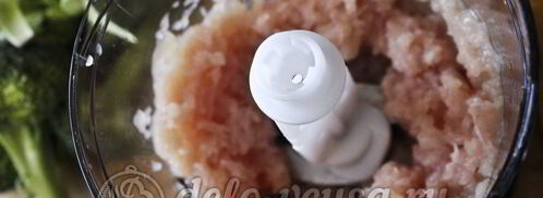 куриные котлеты с брокколи. Шаг 4