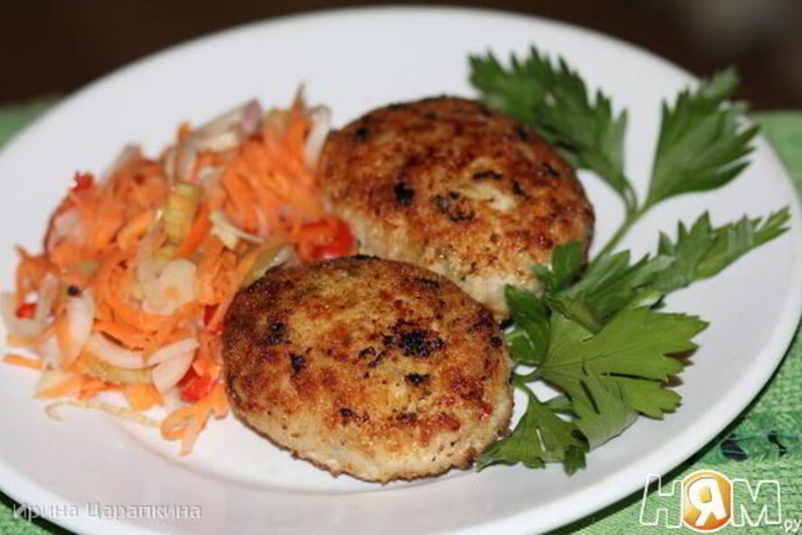 Рецепт куриных котлет с хреном и яблоками