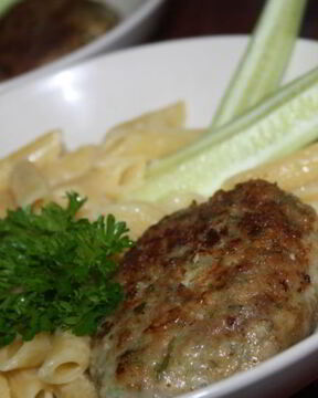 Пышные свиные котлетки в рисовой муке