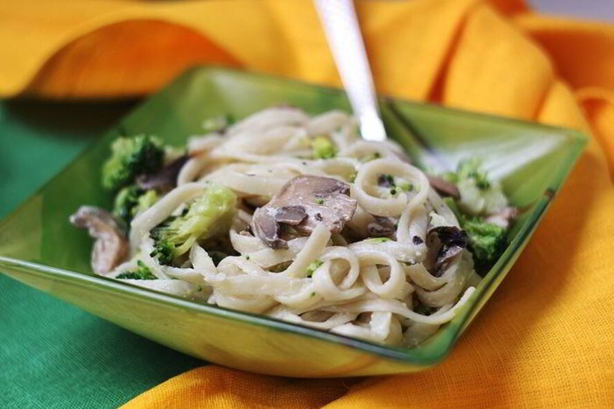 Рецепт лапши со сливочно-грибным соусом