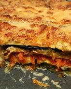 Лазанья с баклажанами, песто, фундуком и петрушкой