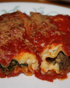 Каннеллони в томатном соусе