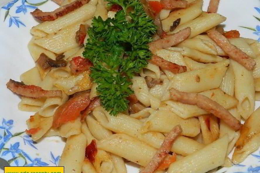 Рецепт макарон с ветчиной и шампиньонами