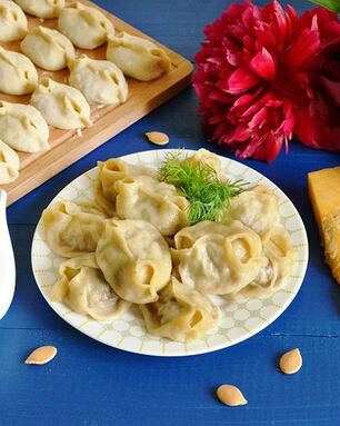 Манты с тыквой и мясом