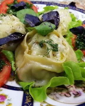 Сочные манты со свининой и пекинской капустой