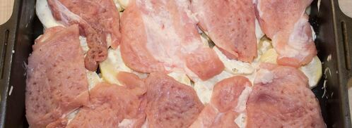 мясо по-французски классически в духовке с картошкой. Шаг 9