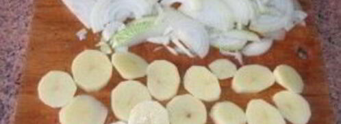 мясо по-французски с картофелем и помидорами. Шаг 3