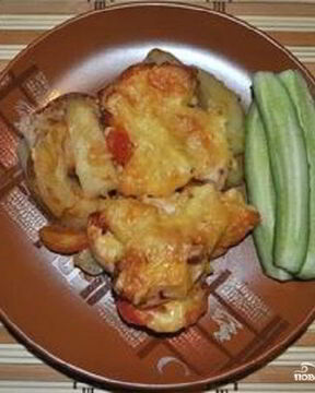 Мясо по-французски с курицей