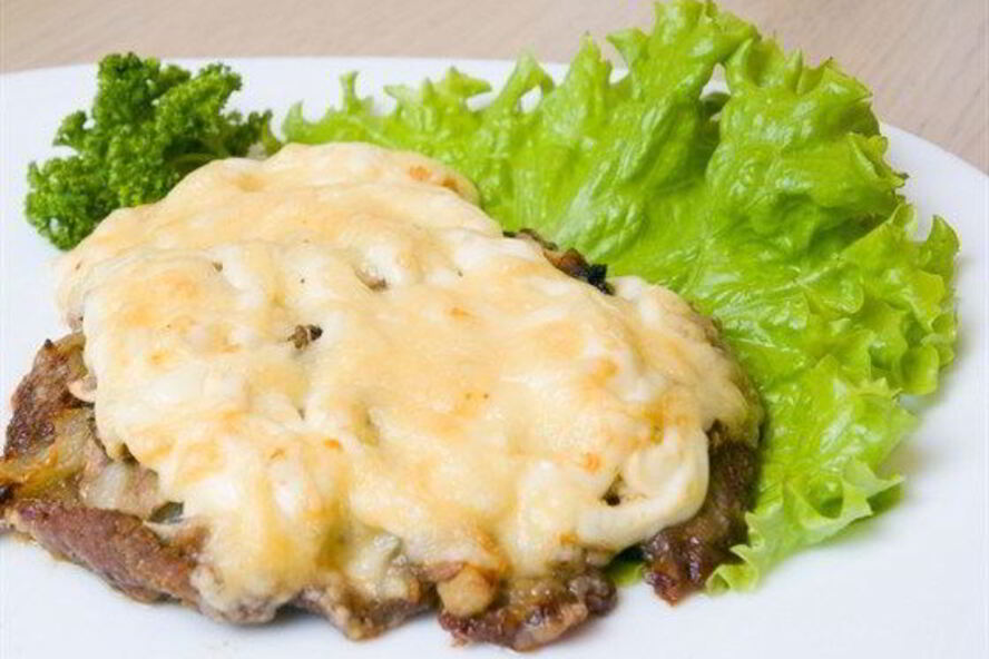 Рецепт мяса по-французски с сыром