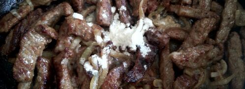 бефстроганов из говядины со сметаной. Шаг 7