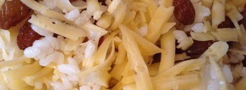 куриные бедрышки, фаршированные рисом, сыром и изюмом. Шаг 4