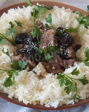 Тушеная баранина с черносливом