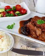 Тушеный ягненок с черносливом