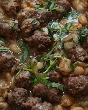 Фасоль с колбасками