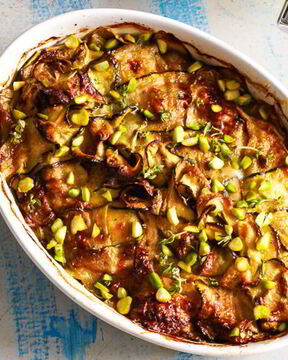 Гратен из молодых кабачков, ветчины и копченого сыра