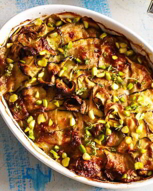 Гратен из молодых кабачков, ветчины и копченого сыра