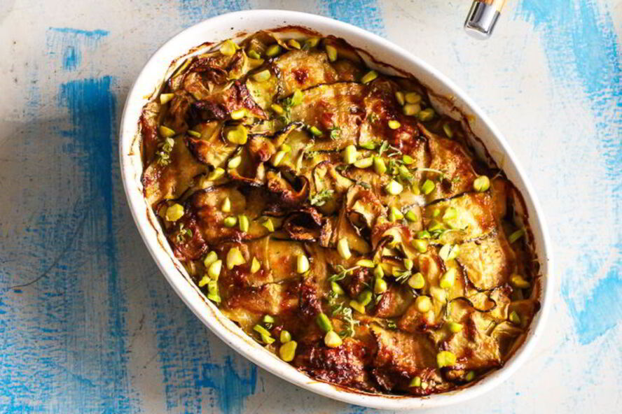 Рецепт гратен из молодых кабачков, ветчины и копченого сыра