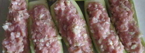 кабачки с мясной начинкой запеченные в духовке. Шаг 6