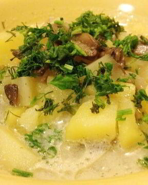 Картошка тушеная с грибами и сметаной