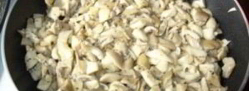 картошка тушеная с грибами и сметаной. Шаг 4