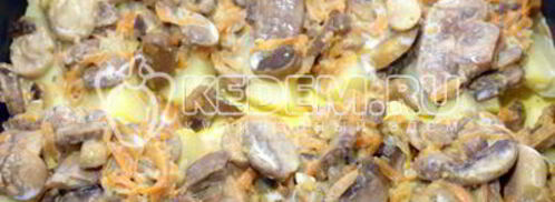 запеченный картофель с грибами под сыром. Шаг 9