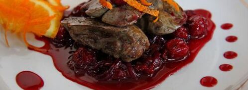 куриная печень с вишневым соусом. Шаг 7