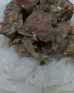 Куриная печень в сметанном соусе