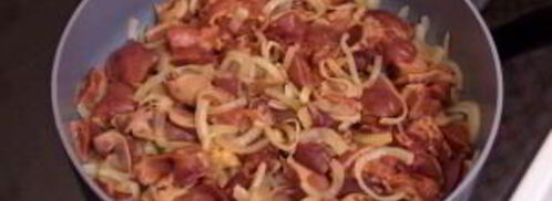 куриная печень, жаренная с яблоками. Шаг 6