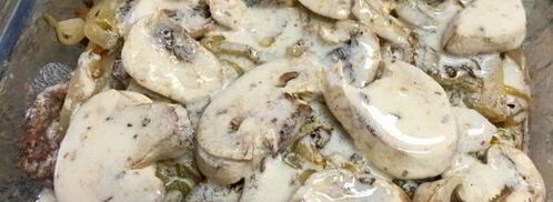 печень с грибами под сливочным соусом. Шаг 7