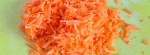 тушеная печень со сметаной, морковью и луком. Шаг 6